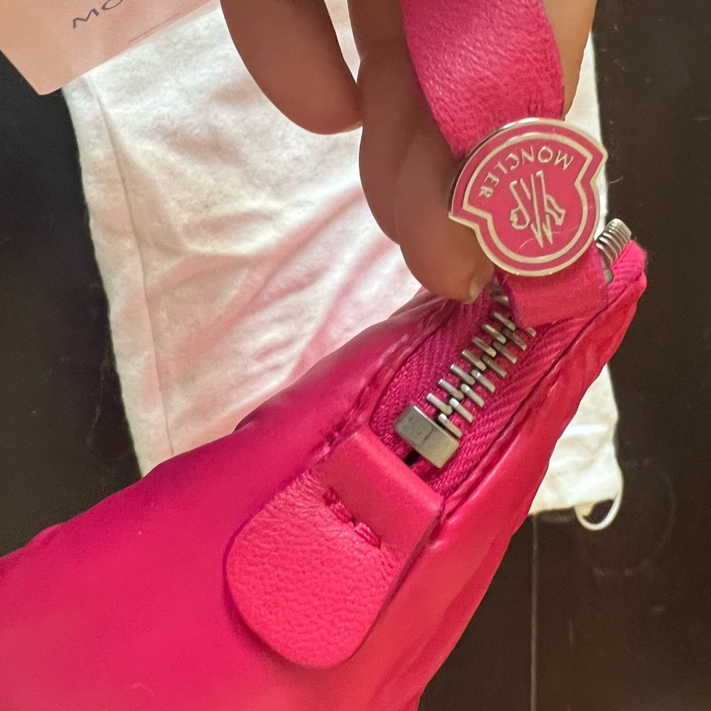 New Moncler Pink Quilted Women's Bag - Picture 4 of 9